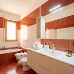 Casa Diletta - Charming With Private Balconies Apartahotel Bari