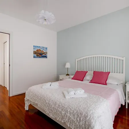 아파트호텔 Casa Diletta - Charming With Private Balconies 3*